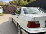 BMW 320 1994 годаүшін1 600 000 тг. в Алматы – фото 4