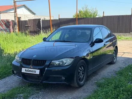 BMW 320 2005 года за 3 300 000 тг. в Алматы