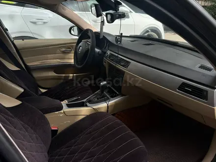BMW 320 2005 года за 3 300 000 тг. в Алматы – фото 2