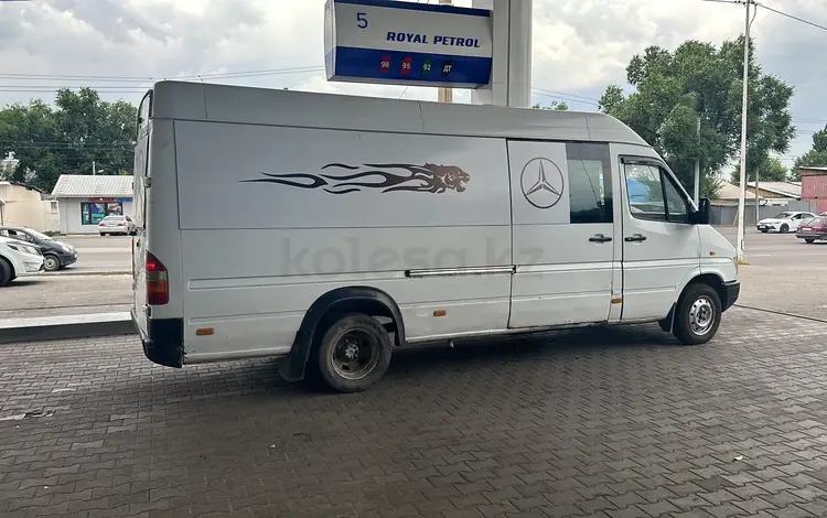 Mercedes-Benz  Sprinter 1995 года за 4 000 000 тг. в Алматы