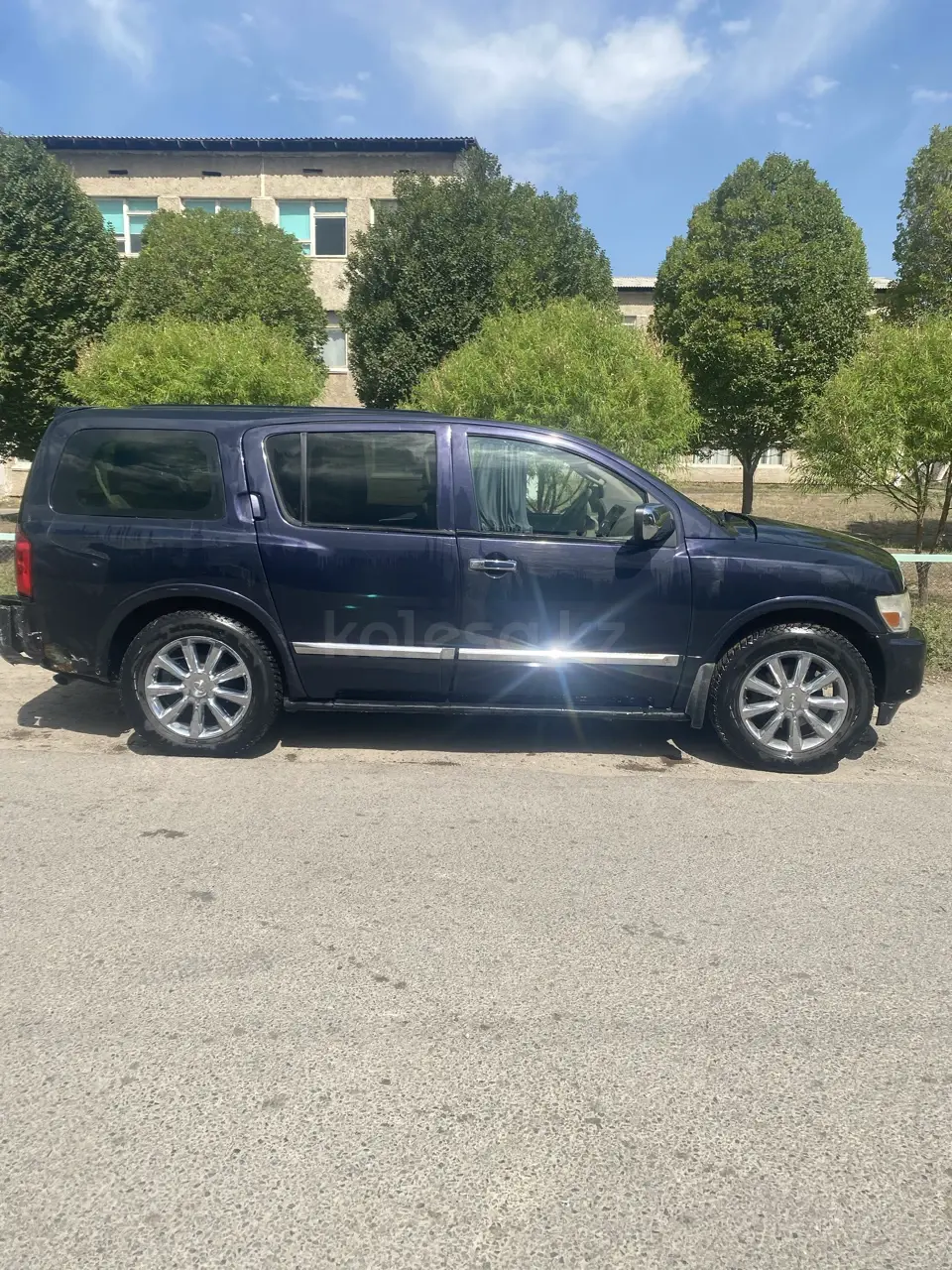 Infiniti QX56, 2009