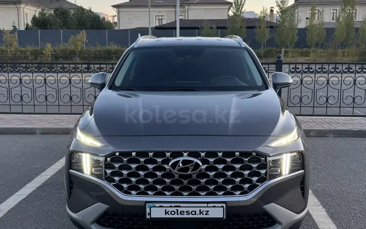Hyundai Santa Fe 2021 года за 12 750 000 тг. в Астана