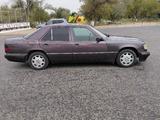 Mercedes-Benz E 320 1993 года за 2 500 000 тг. в Байконыр – фото 2