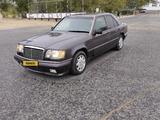 Mercedes-Benz E 320 1993 года за 2 500 000 тг. в Байконыр – фото 3