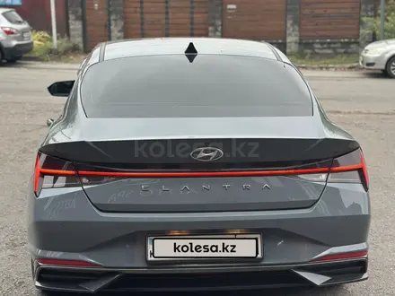 Hyundai Elantra 2021 года за 10 000 000 тг. в Алматы – фото 12