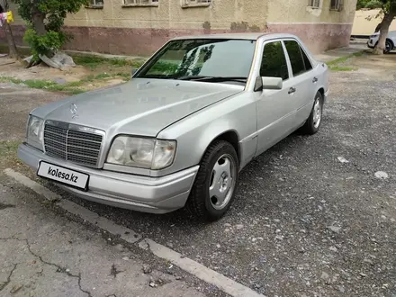 Mercedes-Benz E 280 1994 года за 2 350 000 тг. в Шымкент