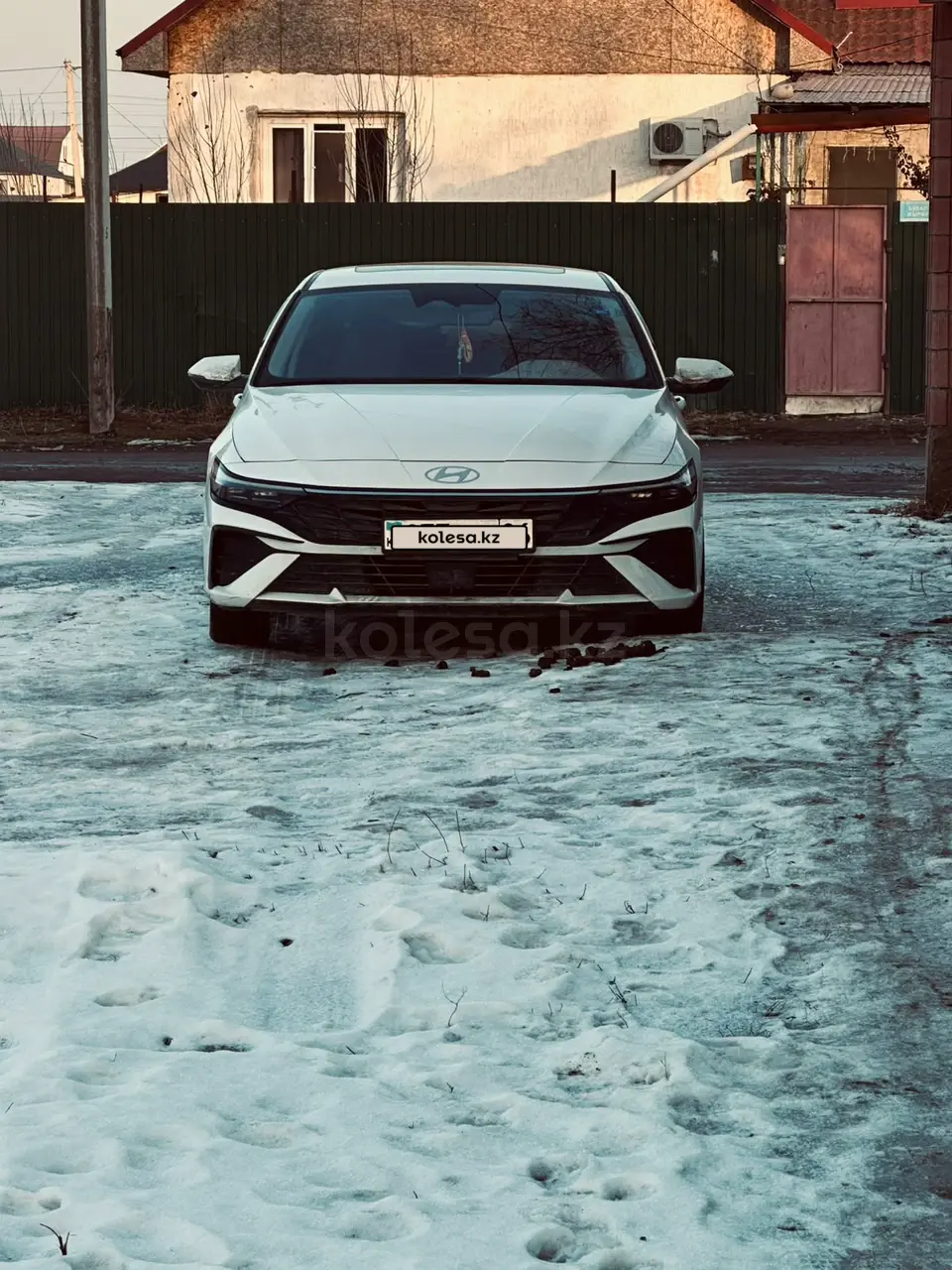 Hyundai Elantra, 2024
