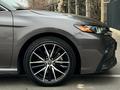 Toyota Camry 2022 года за 12 600 000 тг. в Алматы – фото 30