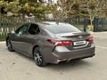 Toyota Camry 2022 года за 12 600 000 тг. в Алматы – фото 33