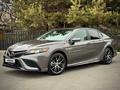 Toyota Camry 2022 года за 12 600 000 тг. в Алматы – фото 2