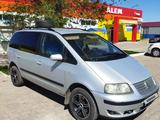 Volkswagen Sharan 2000 годаүшін2 800 000 тг. в Уральск