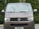 Volkswagen Caravelle 2014 годаfor15 500 000 тг. в Алматы