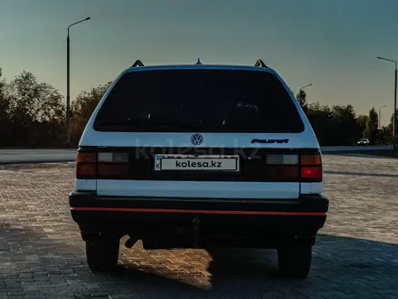 Volkswagen Passat 1993 года за 2 000 000 тг. в Уральск – фото 3