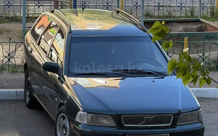 Volvo V40 1998 года за 1 830 000 тг. в Астана