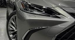 Lexus ES 300h Luxury 2.5 2023 годаүшін19 000 000 тг. в Алматы – фото 2