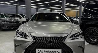Lexus ES 300h Luxury 2.5 2023 года за 19 000 000 тг. в Алматы