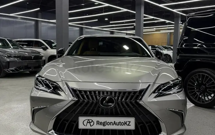 Lexus ES 300h Luxury 2.5 2023 года за 19 000 000 тг. в Алматы