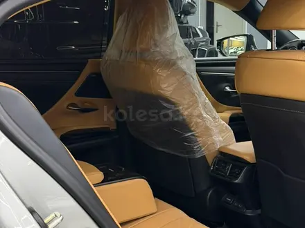 Lexus ES 300h Luxury 2.5 2023 года за 19 000 000 тг. в Алматы – фото 21