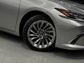 Lexus ES 300h Luxury 2.5 2023 года за 19 000 000 тг. в Алматы – фото 3