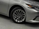 Lexus ES 300h Luxury 2.5 2023 годаүшін19 000 000 тг. в Алматы – фото 3