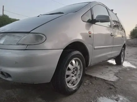 Volkswagen Sharan 1997 года за 1 850 000 тг. в Кызылорда – фото 4