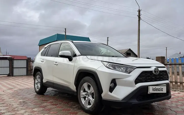 Toyota RAV4 2019 года за 14 500 000 тг. в Астана