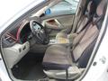 Toyota Camry 2006 года за 3 507 100 тг. в Актобе – фото 7