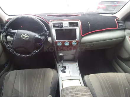 Toyota Camry 2006 года за 3 507 100 тг. в Актобе – фото 9