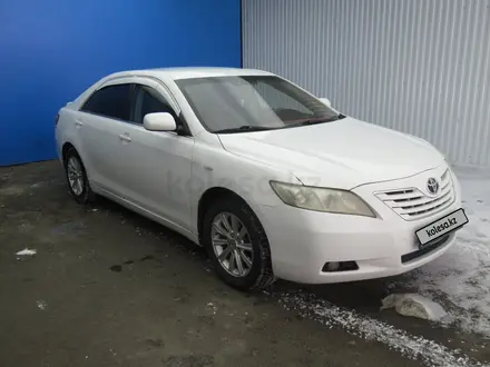 Toyota Camry 2006 года за 3 507 100 тг. в Актобе – фото 3