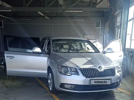 Skoda Superb 2014 года за 8 300 000 тг. в Уральск – фото 3