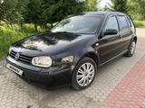 Volkswagen Golf 2001 годаfor3 100 000 тг. в Усть-Каменогорск