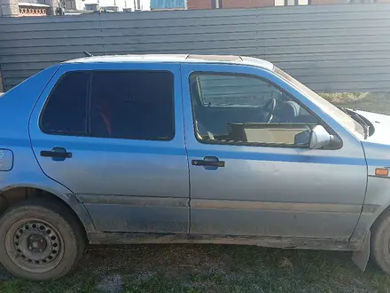 Volkswagen Vento 1992 года за 700 000 тг. в Астана – фото 2