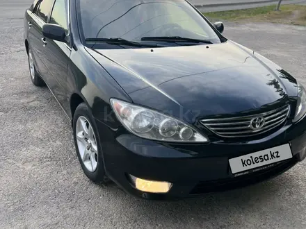 Toyota Camry 2005 года за 4 800 000 тг. в Шымкент – фото 2