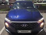 Hyundai Santa Fe 2020 года за 11 800 000 тг. в Алматы – фото 3