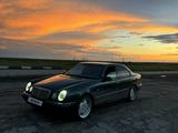 Mercedes-Benz E 230 1997 годаүшін3 100 000 тг. в Караганда