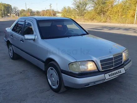 Mercedes-Benz C 180 1993 года за 1 650 000 тг. в Караганда – фото 3