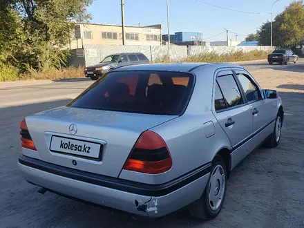 Mercedes-Benz C 180 1993 года за 1 650 000 тг. в Караганда – фото 5