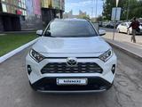 Toyota RAV4 2020 года за 16 300 000 тг. в Астана – фото 2