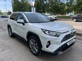 Toyota RAV4 2020 года за 15 500 000 тг. в Астана – фото 3