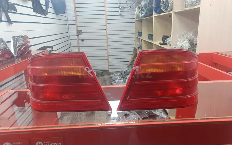 Задние фонари на Мерседес 210 за 50 000 тг. в Караганда