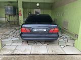 Mercedes-Benz E 320 1997 годаүшін3 600 000 тг. в Жанаозен – фото 3