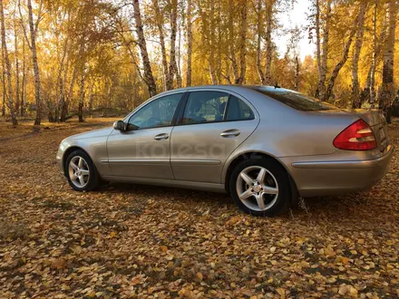 Mercedes-Benz E 320 2003 года за 7 000 000 тг. в Петропавловск – фото 15