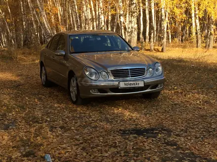 Mercedes-Benz E 320 2003 года за 7 000 000 тг. в Петропавловск – фото 3