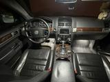 Volkswagen Touareg 2008 годаfor6 500 000 тг. в Караганда – фото 4