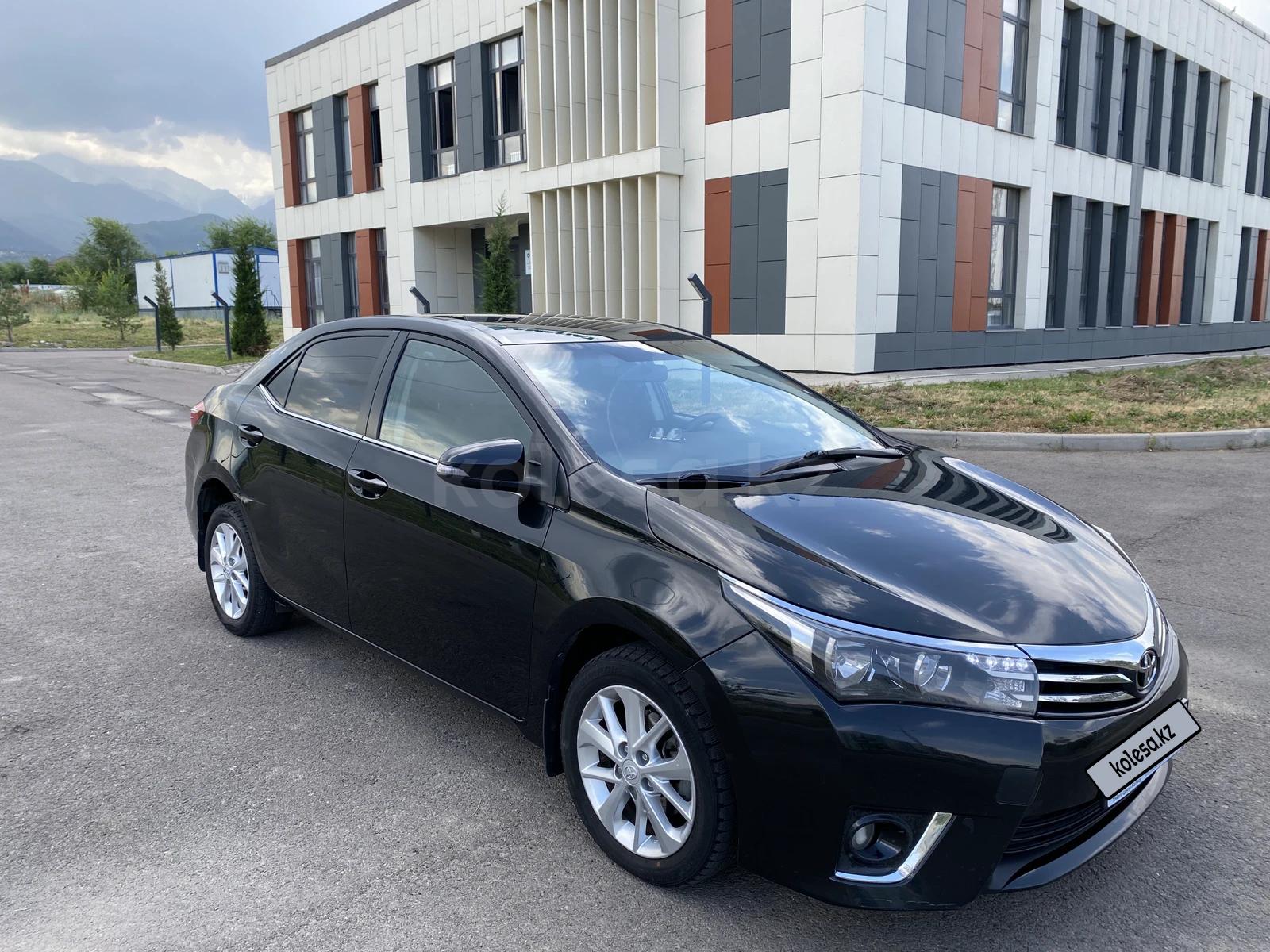 Toyota Corolla 2013 г.