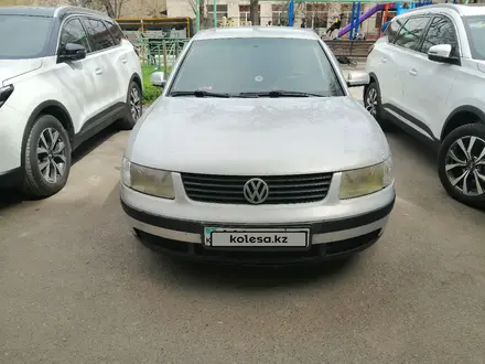 Volkswagen Passat 1997 года за 1 550 000 тг. в Уральск – фото 3