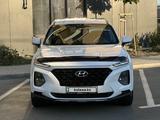 Hyundai Santa Fe 2019 годаүшін10 900 000 тг. в Атырау