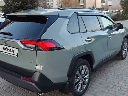 Toyota RAV4 2020 года за 14 500 000 тг. в Усть-Каменогорск – фото 3