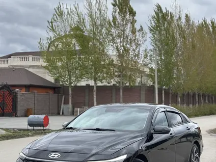 Hyundai Elantra 2024 года за 10 500 000 тг. в Караганда – фото 2
