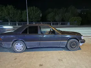 Mercedes-Benz 190